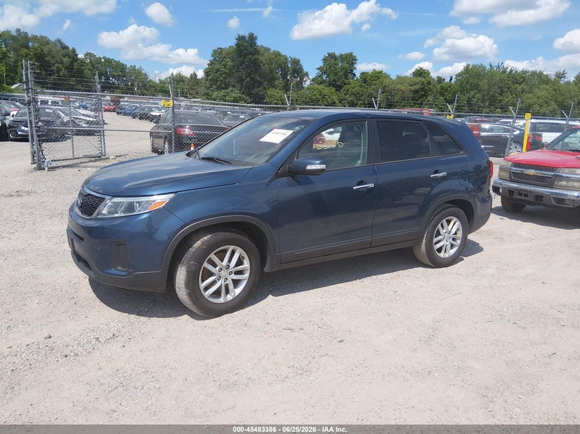 2014 Kia Sorento VIN 5XYKT3A68EG467916 IAAI salvage auction — VANDALISM, Salvage (Iowa), sold $650 on 2026-07-12 (photo 2)