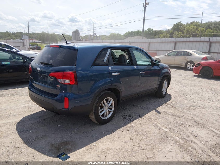 2014 Kia Sorento VIN 5XYKT3A68EG467916 IAAI salvage auction — VANDALISM, Salvage (Iowa), sold $650 on 2026-07-12 (photo 4)