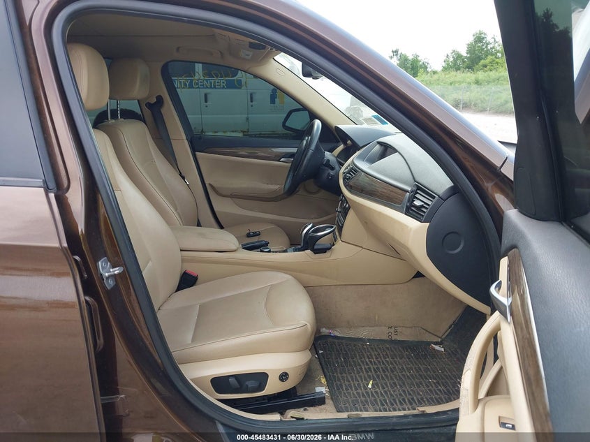 2015 BMW X1 VIN WBAVL1C50FVY31310 IAAI salvage auction — FRONT END, Salvage Title, sold $75 on 2026-07-23 (photo 5)