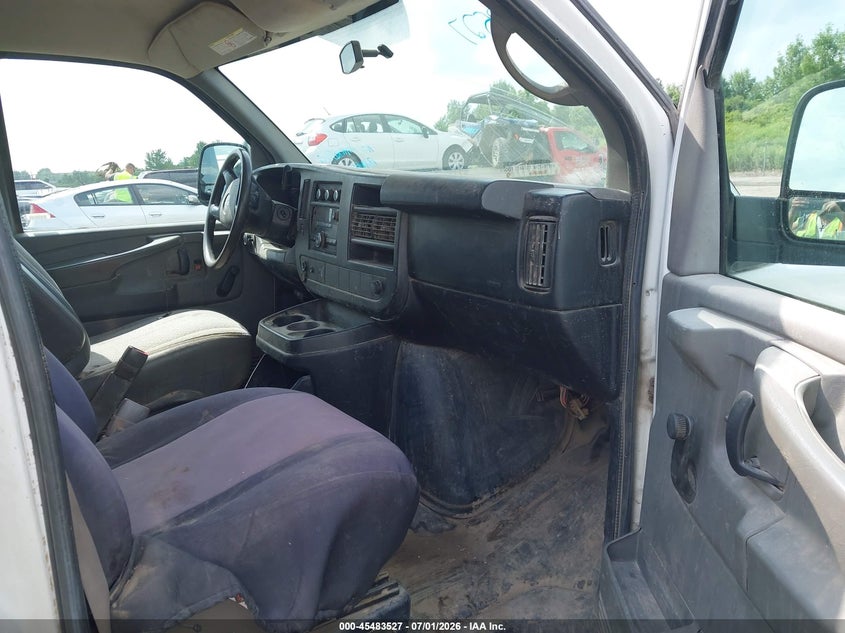 2013 Gmc Savana VIN 1GTW7GCA2D1172579 IAAI salvage auction — LEFT FRONT, Mv-907A (New York), sold $375 on 2026-07-09 (photo 5)