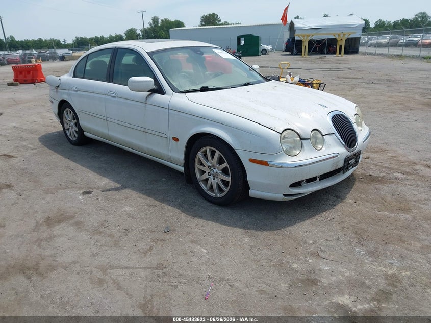 2000 Jaguar S type VIN SAJDA01D2YGL55322 IAAI salvage auction — NORMAL WEAR, Clear (Virginia), sold $300 on 2026-07-17 (photo 1)