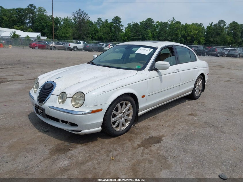 2000 Jaguar S type VIN SAJDA01D2YGL55322 IAAI salvage auction — NORMAL WEAR, Clear (Virginia), sold $300 on 2026-07-17 (photo 2)