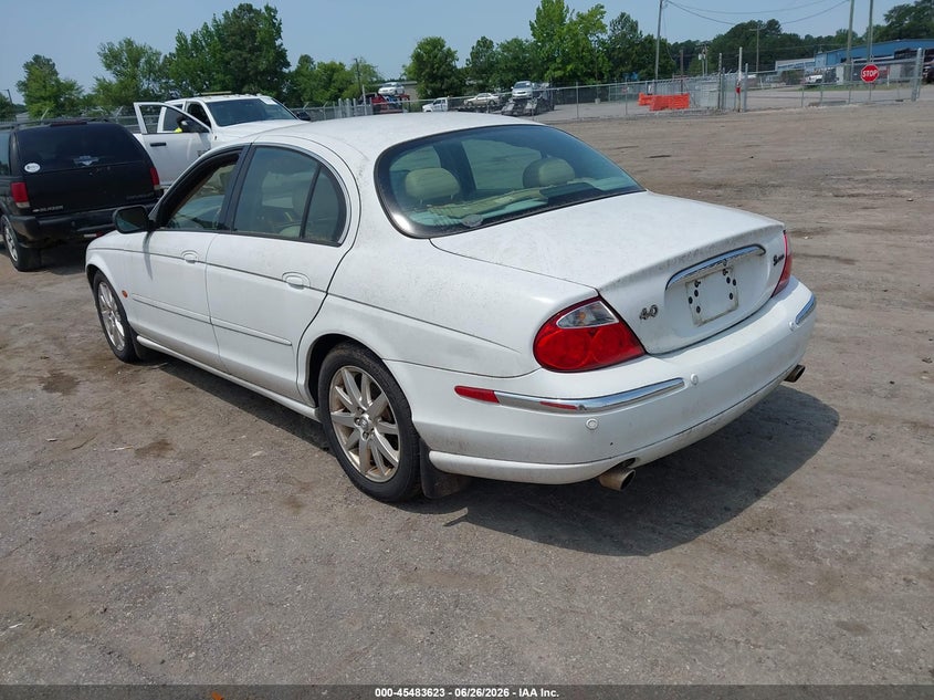 2000 Jaguar S type VIN SAJDA01D2YGL55322 IAAI salvage auction — NORMAL WEAR, Clear (Virginia), sold $300 on 2026-07-17 (photo 3)