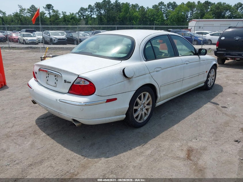 2000 Jaguar S type VIN SAJDA01D2YGL55322 IAAI salvage auction — NORMAL WEAR, Clear (Virginia), sold $300 on 2026-07-17 (photo 4)