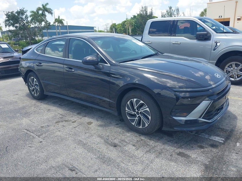2026 Hyundai Sonata VIN KMHL24JJXTA145532 IAAI salvage auction — REAR END, Rebuildable (Florida), sold $5,775 on 2026-07-09 (photo 1)