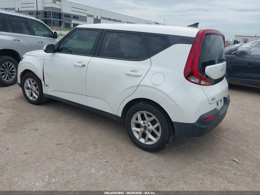 2022 Kia Soul VIN KNDJ23AU9N7156408 IAAI salvage auction — SIDE, Salvage (Texas), sold $2,600 on 2026-08-02 (photo 3)