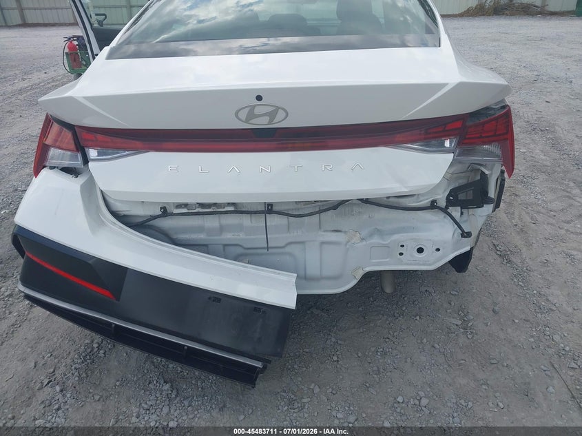 2025 Hyundai Elantra VIN KMHLS4DG7SU983692 IAAI salvage auction — REAR END, Enterprise Vehicles Clear Only (Massachusetts), sold $15,000 on 2026-07-08 (photo 6)