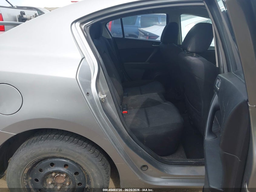 2010 Mazda 3 VIN JM1BL1SF8A1214981 IAAI salvage auction — NORMAL WEAR, Clear (Washington), sold $400 on 2026-07-07 (photo 8)