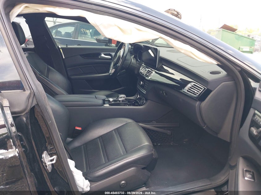 2012 Mercedes-benz Cls-klasse amg VIN WDDLJ7EBXCA025599 IAAI salvage auction — RIGHT SIDE, Salvage (Illinois), sold $5,000 on 2026-08-12 (photo 5)