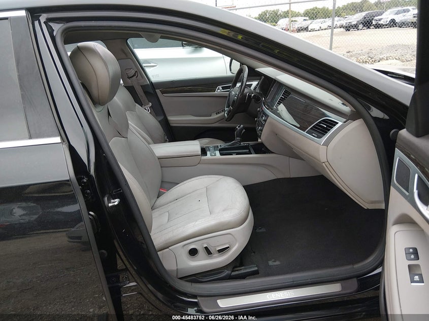 2016 Hyundai Genesis VIN KMHGN4JE1GU130241 IAAI salvage auction — ROOF, Salvage (Illinois), sold $1,700 on 2026-07-28 (photo 5)