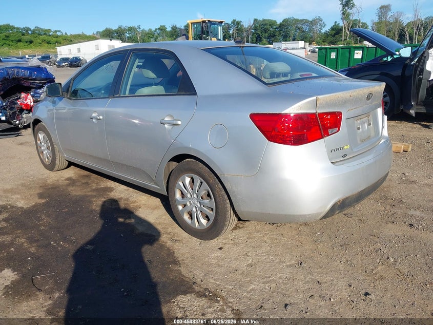 2013 Kia Forte VIN KNAFU4A28D5684291 IAAI salvage auction — NORMAL WEAR, Clear (New Jersey), sold $1,075 on 2026-07-16 (photo 3)