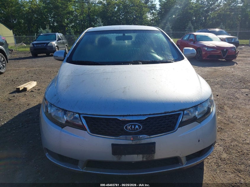 2013 Kia Forte VIN KNAFU4A28D5684291 IAAI salvage auction — NORMAL WEAR, Clear (New Jersey), sold $1,075 on 2026-07-16 (photo 6)