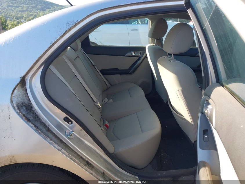 2013 Kia Forte VIN KNAFU4A28D5684291 IAAI salvage auction — NORMAL WEAR, Clear (New Jersey), sold $1,075 on 2026-07-16 (photo 8)