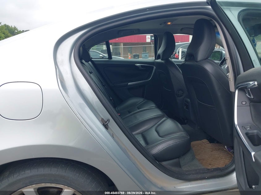 2013 Volvo S60 VIN YV1612FS7D2171800 IAAI salvage auction — FRONT END, Wait Title, sold $350 on 2026-08-20 (photo 8)