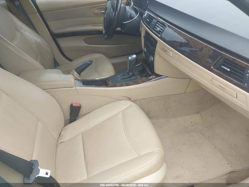 2007 BMW 3 series VIN WBAVC935X7KX61932 IAAI salvage auction — SIDE, Mv-907A (New York), sold $425 on 2026-07-07 (photo 5)