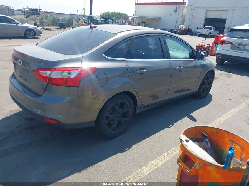 2012 Ford Focus VIN 1FAHP3H22CL236244 IAAI salvage auction — NORMAL WEAR, Clear (Utah), sold $275 on 2026-07-09 (photo 4)