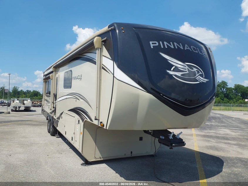 2021 Jayco Pinnacle VIN 1UJCJ0BV0M1RL0287 — IAAI salvage auction photo