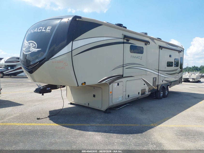 2021 Jayco Pinnacle VIN 1UJCJ0BV0M1RL0287 IAAI salvage auction — WATER/FLOOD, Salvage (Louisiana), sold $14,150 on 2026-08-05 (photo 2)