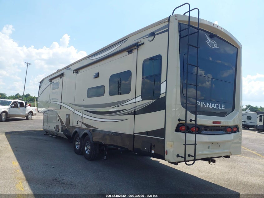 2021 Jayco Pinnacle VIN 1UJCJ0BV0M1RL0287 IAAI salvage auction — WATER/FLOOD, Salvage (Louisiana), sold $14,150 on 2026-08-05 (photo 3)