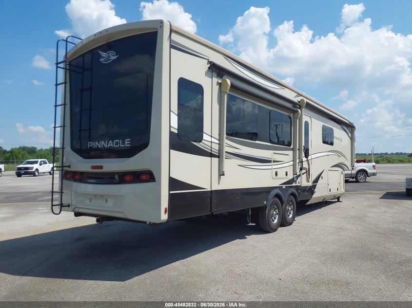 2021 Jayco Pinnacle VIN 1UJCJ0BV0M1RL0287 IAAI salvage auction — WATER/FLOOD, Salvage (Louisiana), sold $14,150 on 2026-08-05 (photo 4)