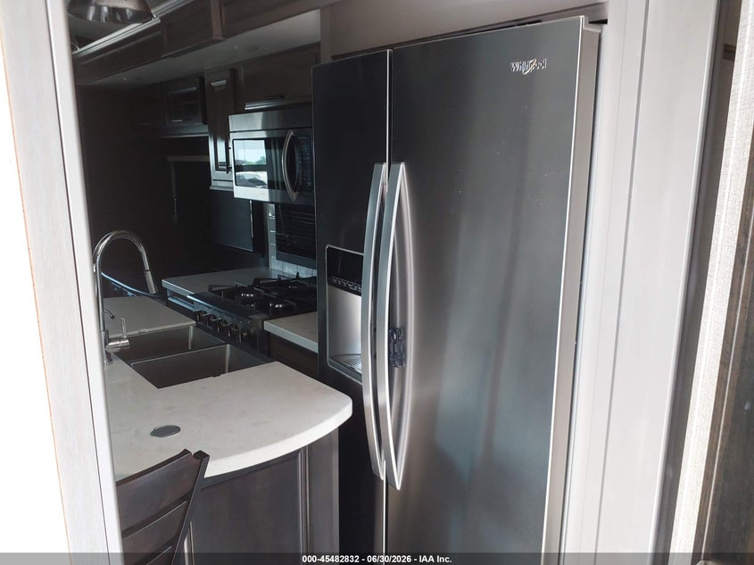 2021 Jayco Pinnacle VIN 1UJCJ0BV0M1RL0287 IAAI salvage auction — WATER/FLOOD, Salvage (Louisiana), sold $14,150 on 2026-08-05 (photo 7)