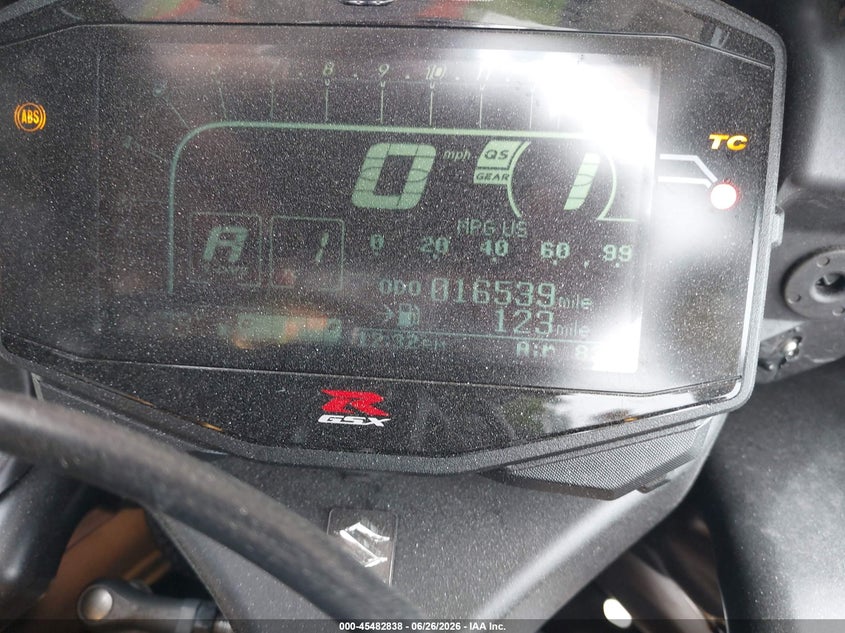 2025 Suzuki Gsx VIN JS1DM11H1S7100032 IAAI salvage auction — FRONT END, Salvage (Pennsylvania), sold $450 on 2026-07-29 (photo 7)