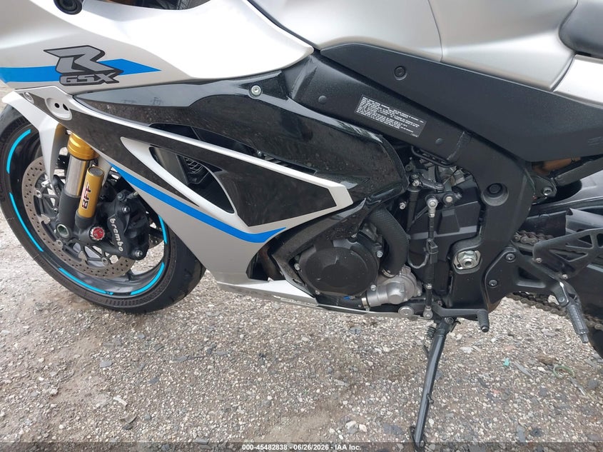 2025 Suzuki Gsx VIN JS1DM11H1S7100032 IAAI salvage auction — FRONT END, Salvage (Pennsylvania), sold $450 on 2026-07-29 (photo 9)