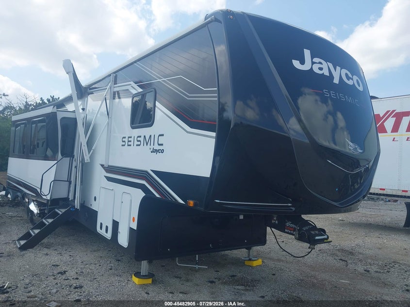 2026 Jayco Other VIN 1UJCGSCV4T18L0085 IAAI salvage auction — SIDE, Salvage (Indiana), sold $18,100 on 2026-09-08 (photo 1)