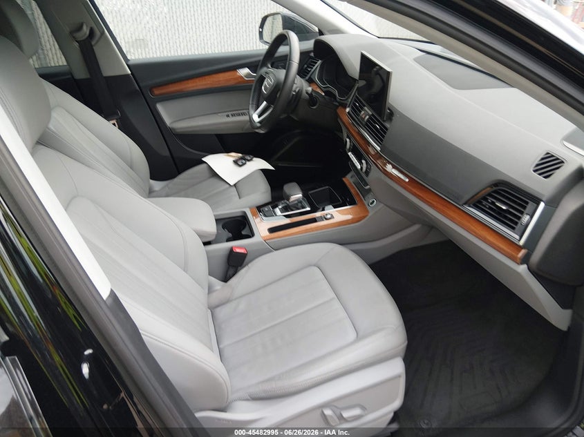 2023 Audi Q5 VIN WA1EAAFY1P2019008 IAAI salvage auction — FRONT END, Salvage Title, sold $13,200 on 2026-08-26 (photo 5)