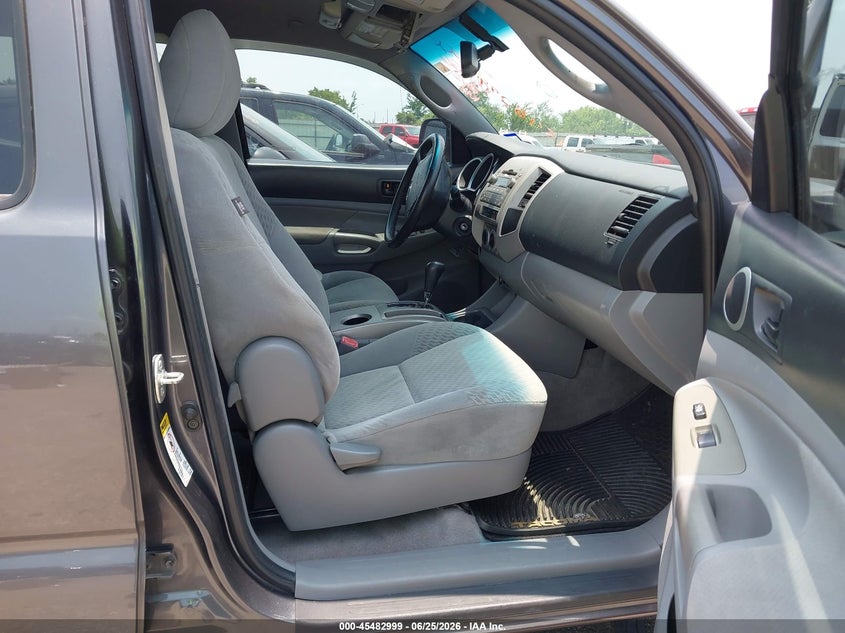 2011 Toyota Tacoma VIN 5TFJU4GN3BX010386 IAAI salvage auction — NORMAL WEAR, Original (Texas), sold $6,200 on 2026-07-15 (photo 5)