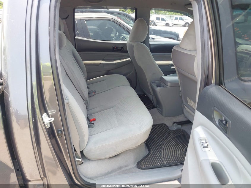 2011 Toyota Tacoma VIN 5TFJU4GN3BX010386 IAAI salvage auction — NORMAL WEAR, Original (Texas), sold $6,200 on 2026-07-15 (photo 8)