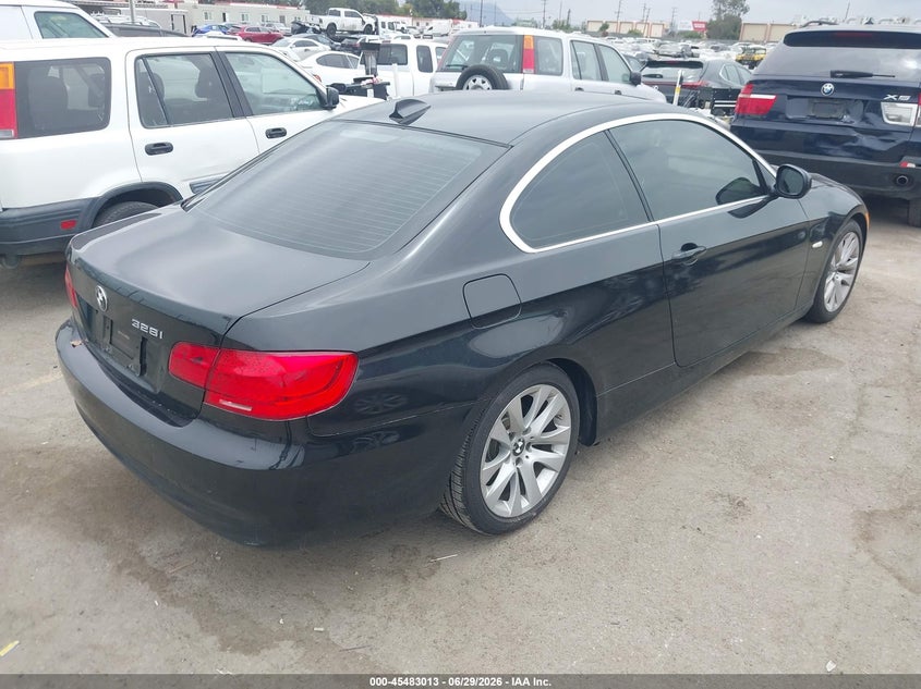 2011 BMW 3 series VIN WBAKE5C55BE573641 IAAI salvage auction — MECHANICAL, Salvage (California), sold $825 on 2026-07-11 (photo 4)