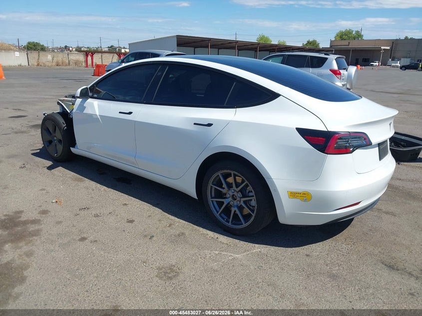2022 Tesla Model 3 VIN 5YJ3E1EA2NF123751 IAAI salvage auction — RIGHT FRONT, Salvage Title, sold $6,650 on 2026-09-01 (photo 3)