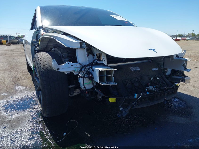 2022 Tesla Model 3 VIN 5YJ3E1EA2NF123751 IAAI salvage auction — RIGHT FRONT, Salvage Title, sold $6,650 on 2026-09-01 (photo 6)