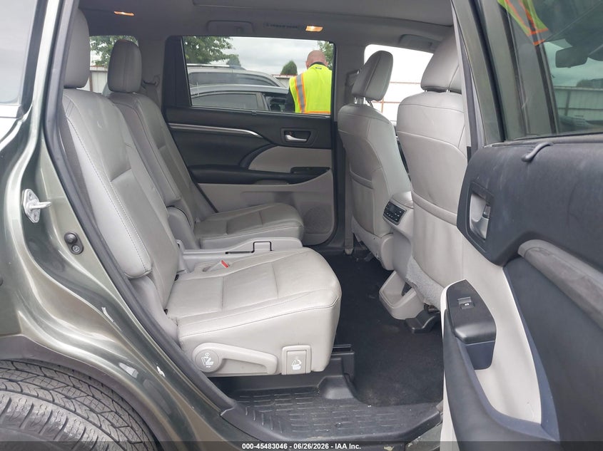 2018 Toyota Highlander VIN 5TDDGRFH0JS038180 IAAI salvage auction — FRONT END, Salvage Title, sold $9,500 on 2026-07-21 (photo 8)