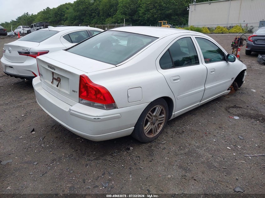2008 Volvo S60 VIN YV1RS592682679737 IAAI salvage auction — RIGHT FRONT, Clear (Massachusetts), sold $100 on 2026-08-04 (photo 4)