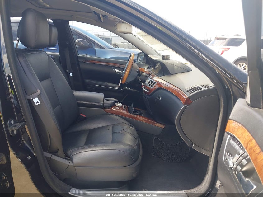 2012 Mercedes-benz S-klasse VIN WDDNG7DB3CA421897 IAAI salvage auction — NORMAL WEAR, Clear - Dealer Only (California), sold $1,200 on 2026-07-15 (photo 5)