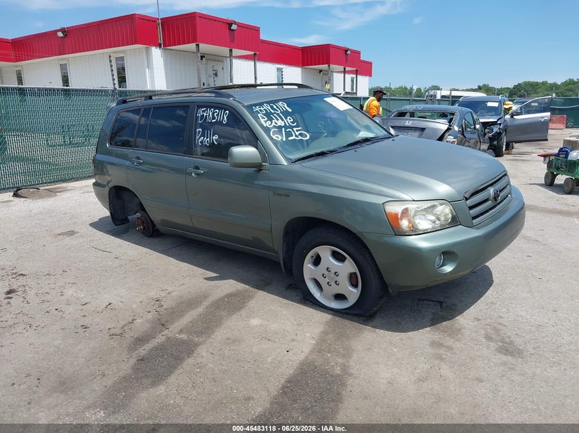 2004 Toyota Highlander VIN JTEDP21A540042259 IAAI salvage auction — NORMAL WEAR, Clear (Nevada), sold $1,025 on 2026-07-16 (photo 1)