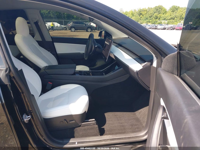 2020 Tesla Model y VIN 5YJYGDEE7LF049437 IAAI salvage auction — REAR END, Salvage (Virginia), sold $8,700 on 2026-07-31 (photo 5)
