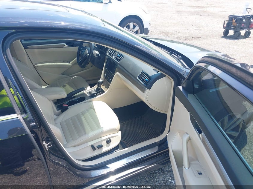 2017 Volkswagen Passat VIN 1VWCT7A3XHC029860 IAAI salvage auction — FRONT END, Salvage - 75% Or Less (Maryland), sold $1,900 on 2026-07-09 (photo 5)