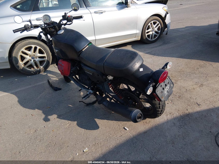 2017 Moto guzzi VIN ZGULDU003HM000195 IAAI salvage auction — UNKNOWN, Wait Title, sold $625 on 2026-08-18 (photo 3)