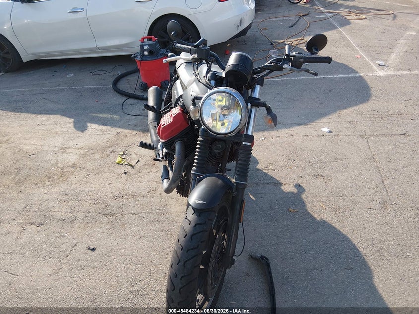 2017 Moto guzzi VIN ZGULDU003HM000195 IAAI salvage auction — UNKNOWN, Wait Title, sold $625 on 2026-08-18 (photo 5)