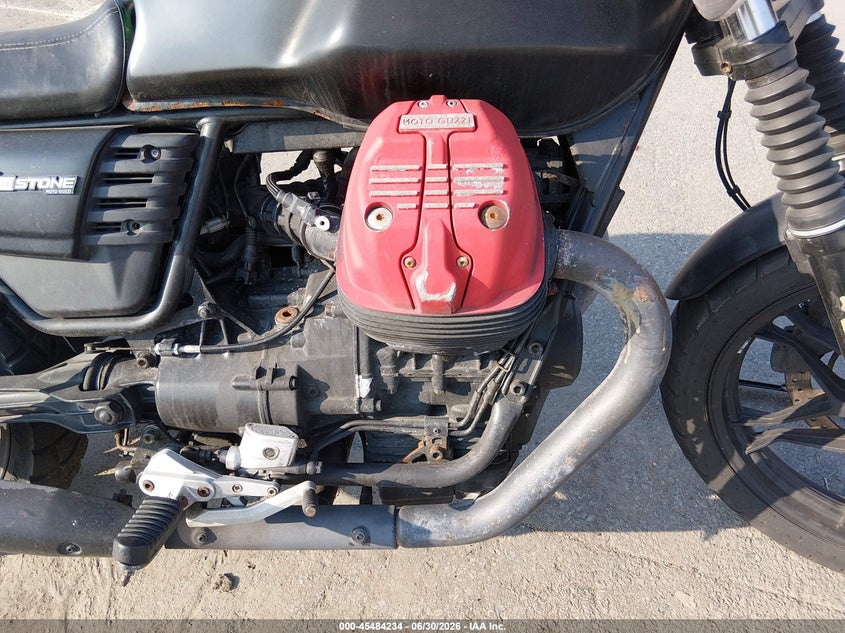 2017 Moto guzzi VIN ZGULDU003HM000195 IAAI salvage auction — UNKNOWN, Wait Title, sold $625 on 2026-08-18 (photo 8)