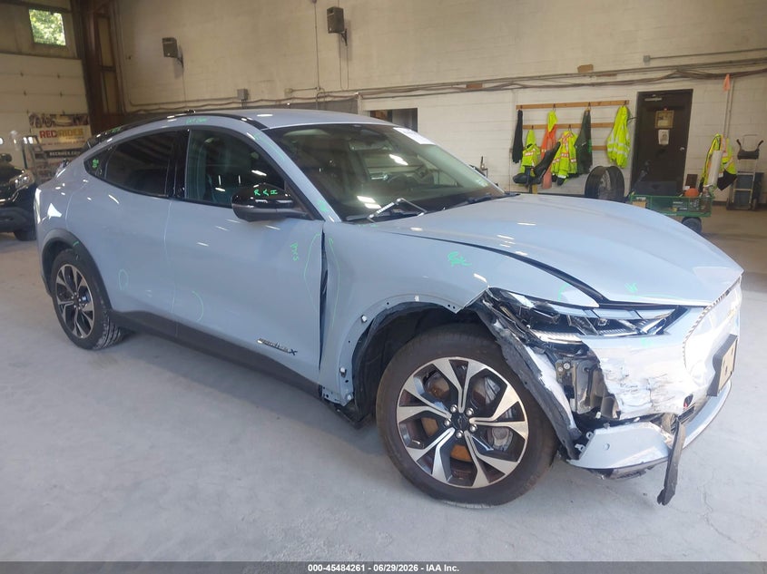 2024 Ford Mustang mach-e VIN 3FMTK1SU3RMA48109 — IAAI salvage auction photo