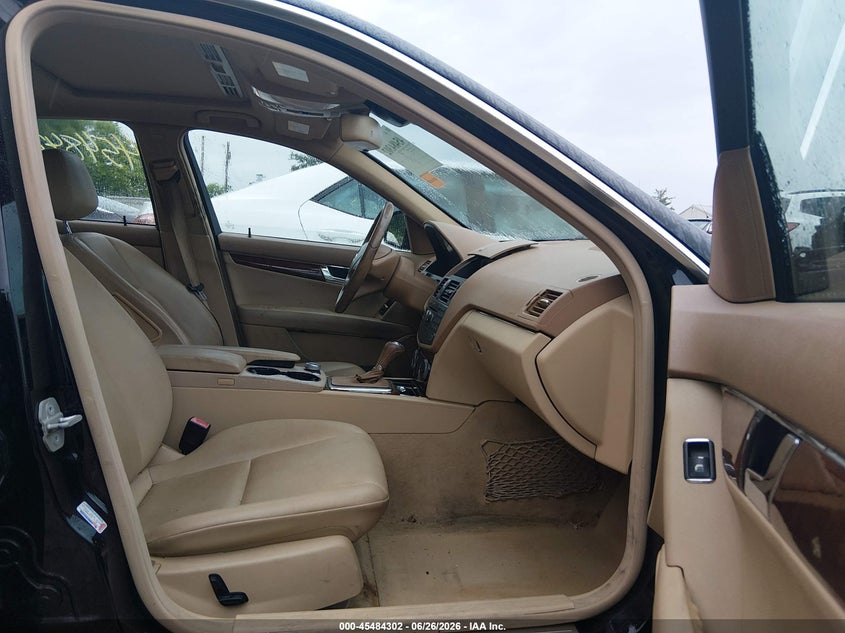 2008 Mercedes-benz C-klasse VIN WDDGF81X38F191516 IAAI salvage auction — RIGHT SIDE, Salvage (Ohio), sold $500 on 2026-07-21 (photo 5)