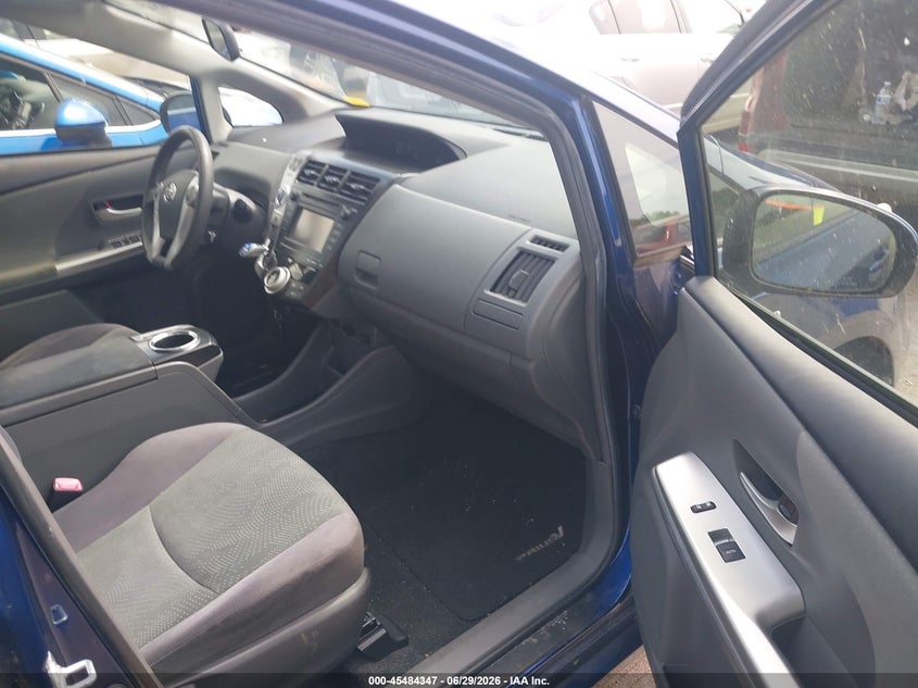 2012 Toyota Prius v VIN JTDZN3EU3C3164917 IAAI salvage auction — NORMAL WEAR, Original (Ohio), sold $3,150 on 2026-07-28 (photo 5)
