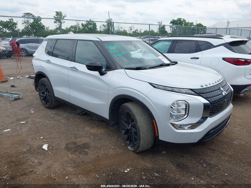 2022 Mitsubishi Outlander VIN JA4J3UA8XNZ076538 — IAAI salvage auction photo