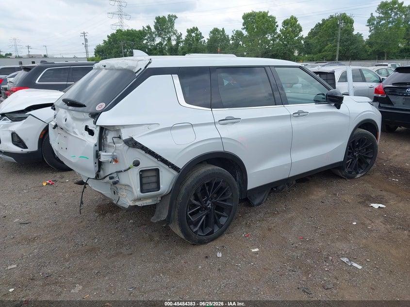 2022 Mitsubishi Outlander VIN JA4J3UA8XNZ076538 IAAI salvage auction — REAR END, Wait Title, sold $7,550 on 2026-08-20 (photo 4)