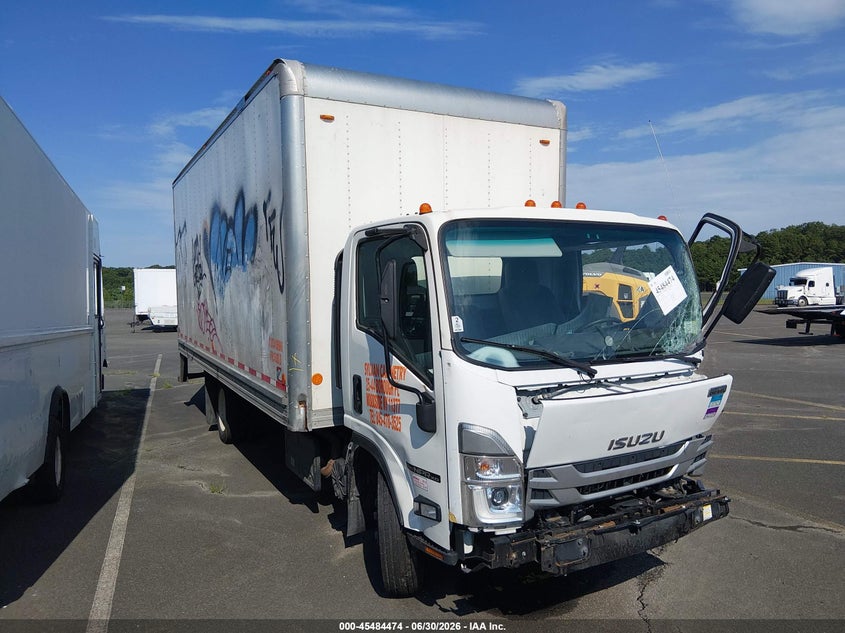 2023 Isuzu Npr VIN JALC4W162P7K01261 IAAI salvage auction — FRONT & REAR, Mv-907A (New York), sold $3,250 on 2026-07-22 (photo 1)