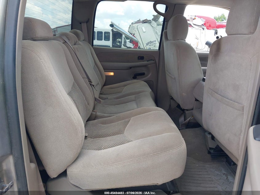 2003 Chevrolet Silverado 3500 VIN 1GCJK33113F192714 IAAI salvage auction — HAIL, Salvage (Kansas), sold $8,100 on 2026-07-24 (photo 6)